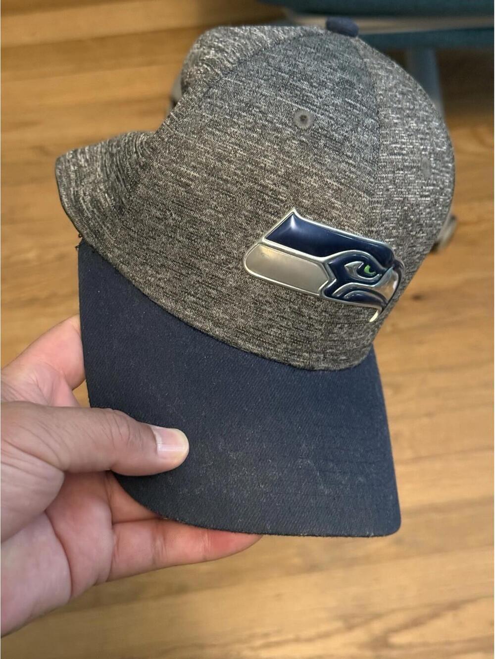 SEATTLE SEAHAWKS New Era 39thirty Hat Cap NFL Football Medium-Large Stretch Fit